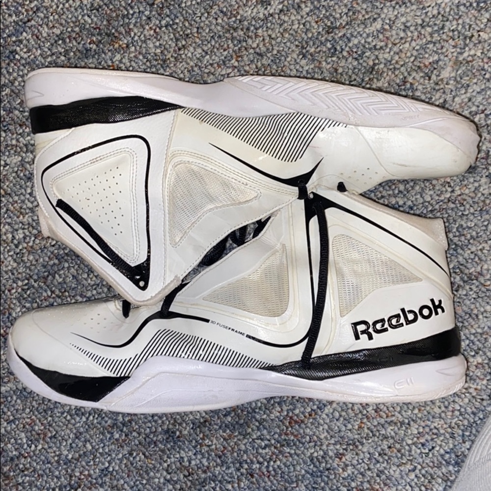 Reebok “PUMP” Men’s Basketball Shoe